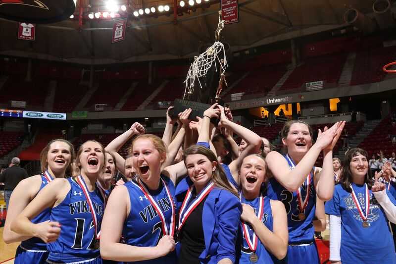 Girls Basketball Determined to Defend State Title